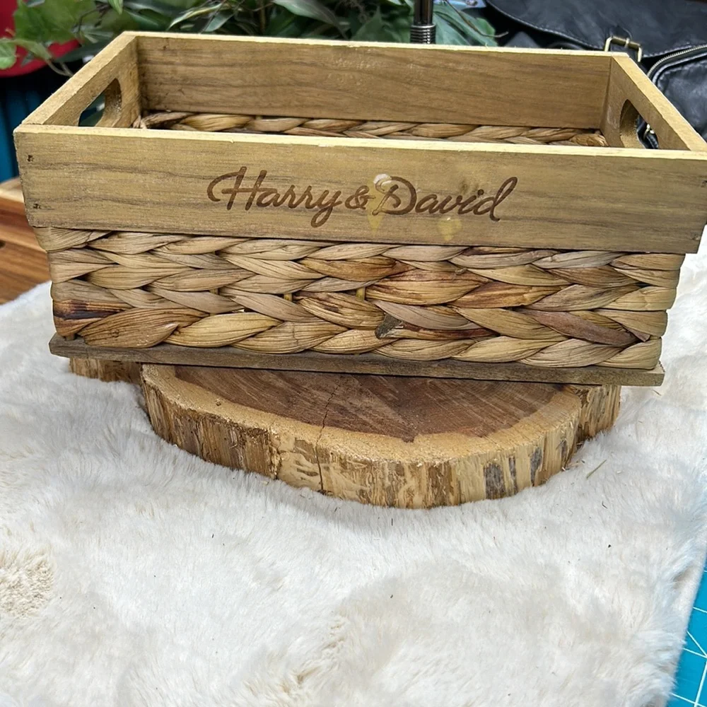 Harry &‎ David woven and wooden basket